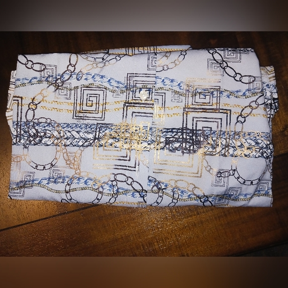 Dressing shirt new - Picture 2 of 3